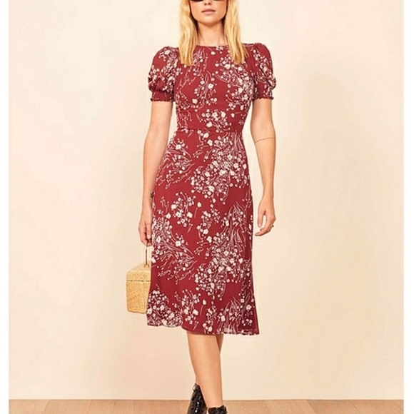 DANI•thegirl Dresses & Skirts - Red Floral Smocked Puff Sleeve Midi Dress